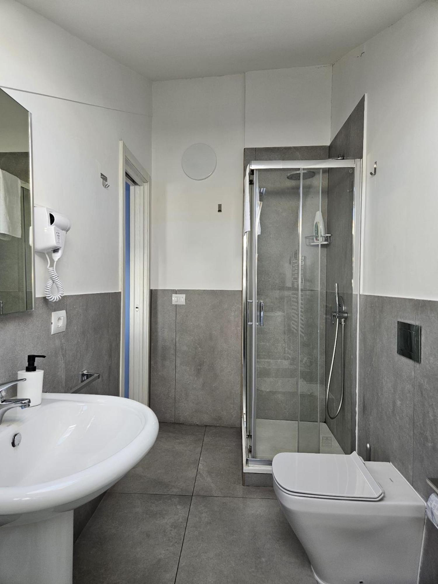 شقة Wanda House نابولي المظهر الخارجي الصورة
